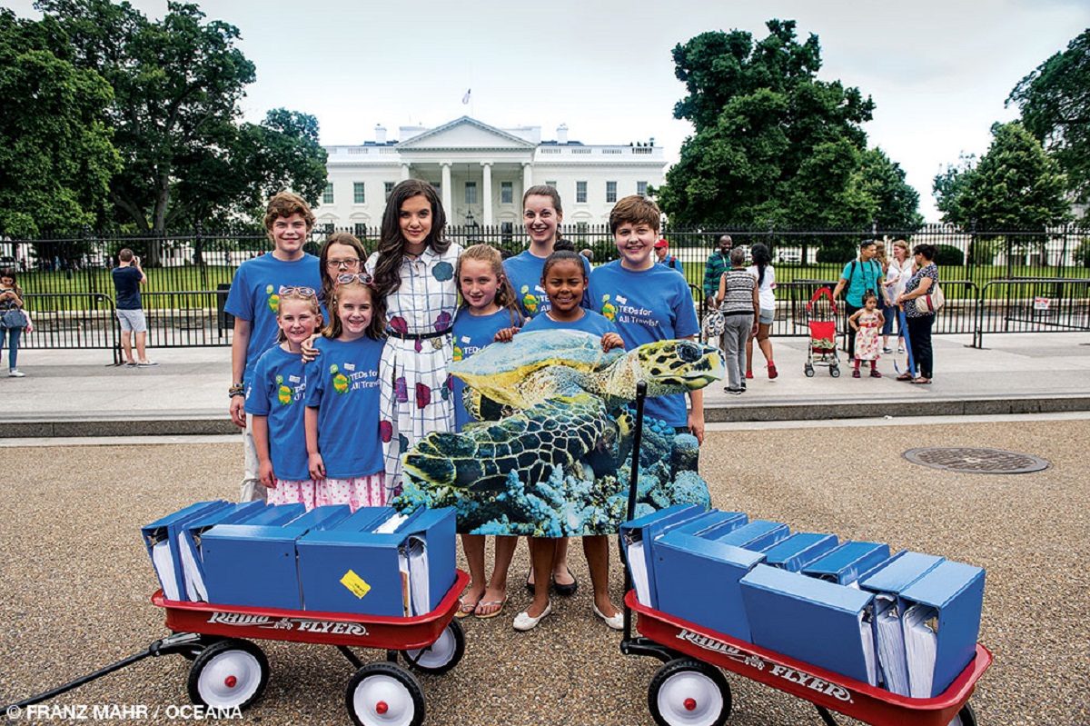 A school group in DC advocates for healthy oceans.