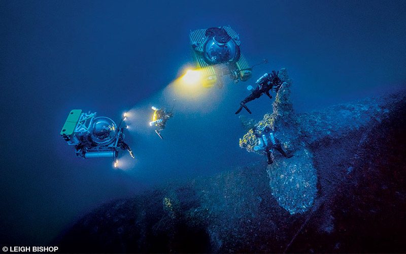 Dive team explores propeller