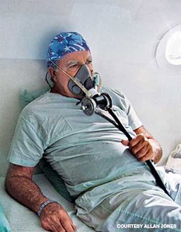 Man receives hyperbaric treatments