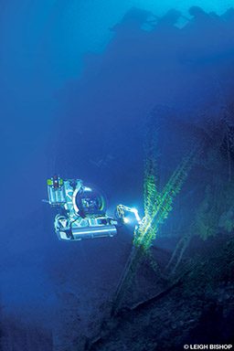 Underwater vehicle explores shipwreck